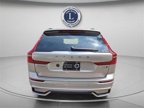 2025 Volvo XC60 B5 Plus