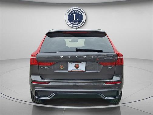 2025 Volvo XC60 B5 Plus