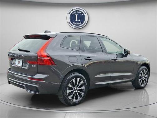 2025 Volvo XC60 B5 Plus