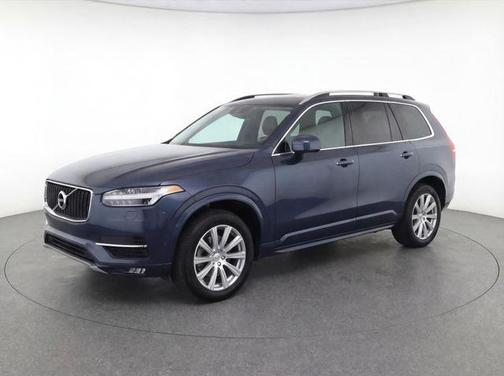 2019 Volvo XC90 T6 Momentum