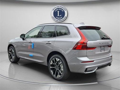 2026 Volvo XC60 B5 Plus