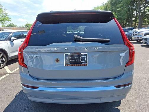 2024 Volvo XC90 Recharge Plug-In Hybrid T8 Ultimate Bright Theme 7-Seater
