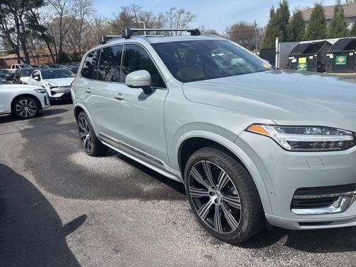 2024 Volvo XC90 Recharge Plug-In Hybrid T8 Ultimate Bright Theme 7-Seater