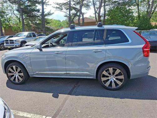 2024 Volvo XC90 Recharge Plug-In Hybrid T8 Ultimate Bright Theme 7-Seater