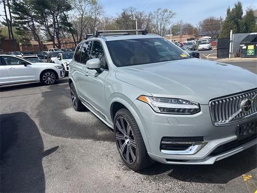 2024 Volvo XC90 Recharge Plug-In Hybrid T8 Ultimate Bright Theme 7-Seater
