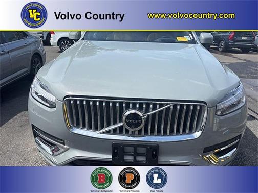 2024 Volvo XC90 Recharge Plug-In Hybrid T8 Ultimate Bright Theme 7-Seater
