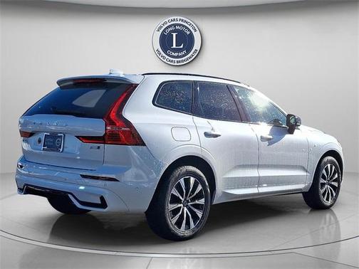 2025 Volvo XC60 B5 Plus