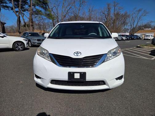 2014 Toyota Sienna L