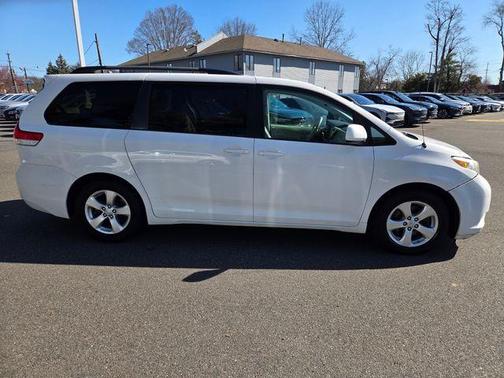 2014 Toyota Sienna L