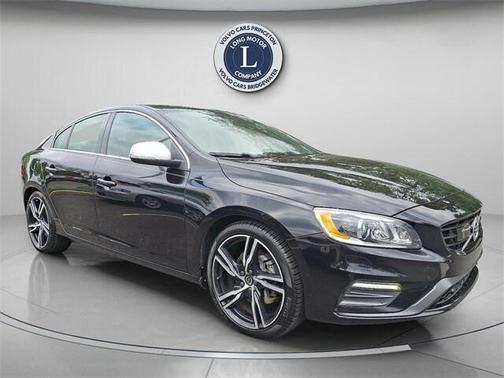 2017 Volvo S60 T6 R-Design Platinum