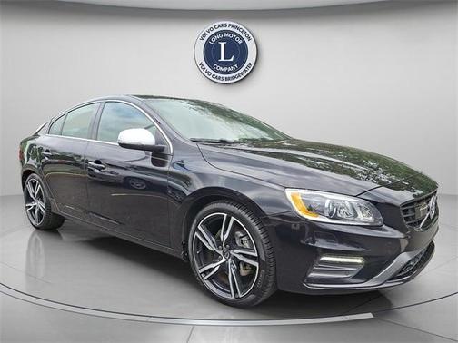 2017 Volvo S60 T6 R-Design Platinum