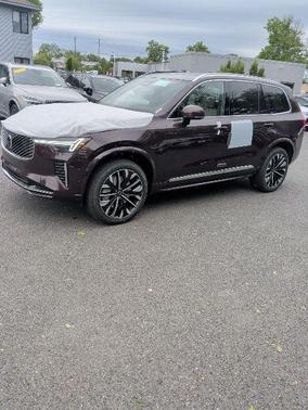 Red Metallic 2026 Volvo XC90 Plug-In Hybrid T8 Ultra 6-Seater