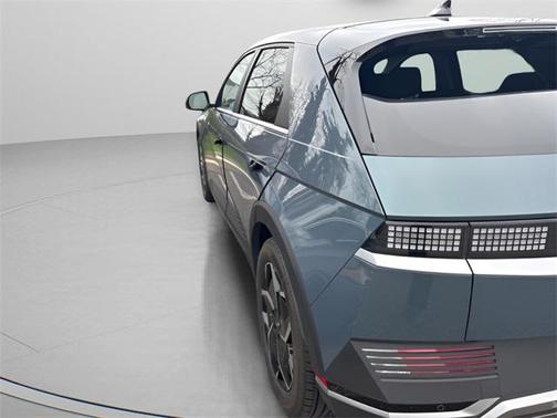 2022 Hyundai IONIQ 5 SE