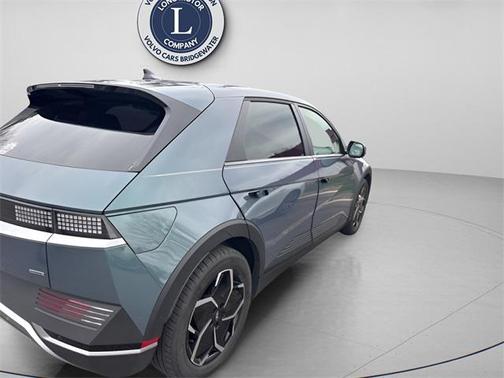 2022 Hyundai IONIQ 5 SE