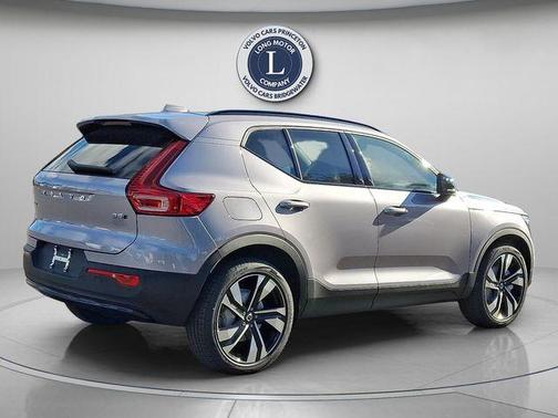 2026 Volvo XC40 B5 Ultra