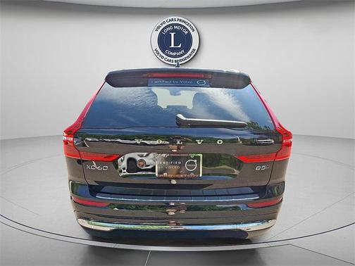 2022 Volvo XC60 B5 Inscription