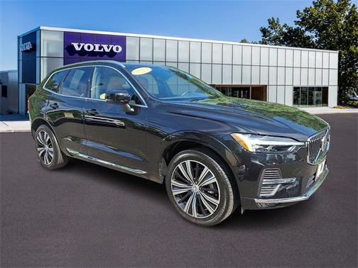 2022 Volvo XC60 B5 Inscription