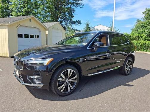 2022 Volvo XC60 B5 Inscription