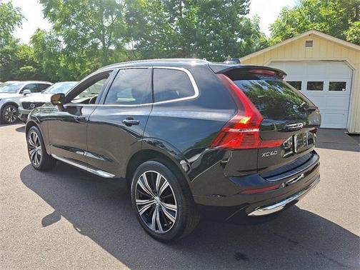2022 Volvo XC60 B5 Inscription