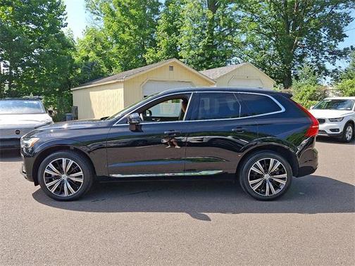 2022 Volvo XC60 B5 Inscription