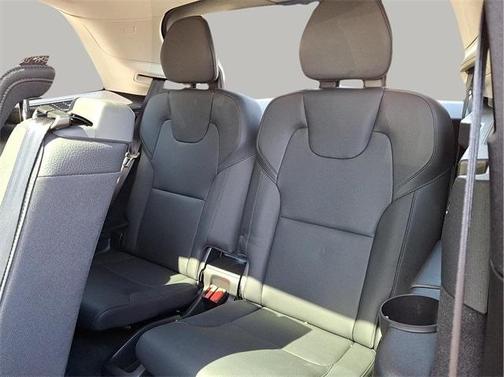 2025 Volvo XC90 B6 Plus 7-Seater