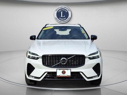 2025 Volvo XC60 B5 Core