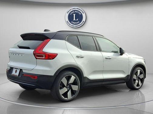 2026 Volvo EX40 Single Motor Extended Range Plus