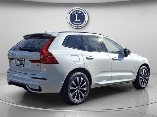 2025 Volvo XC60 B5 Plus