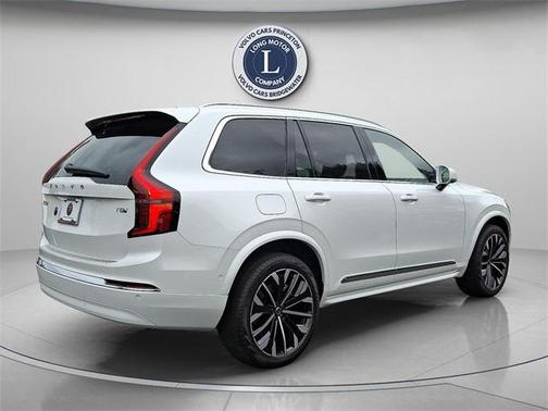 2025 Volvo XC90 Plug-In Hybrid T8 Ultra 7-Seater