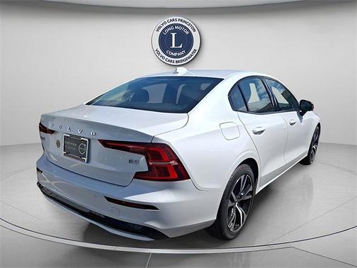 2025 Volvo S60 B5 Core