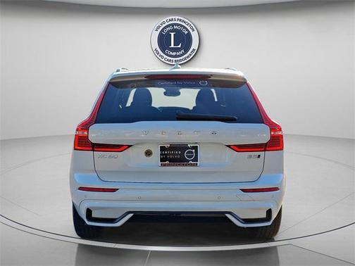 2025 Volvo XC60 B5 Plus
