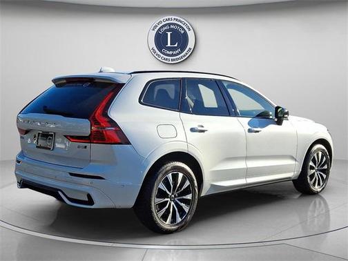 2025 Volvo XC60 B5 Plus