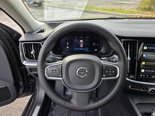 2025 Volvo S60 B5 Core