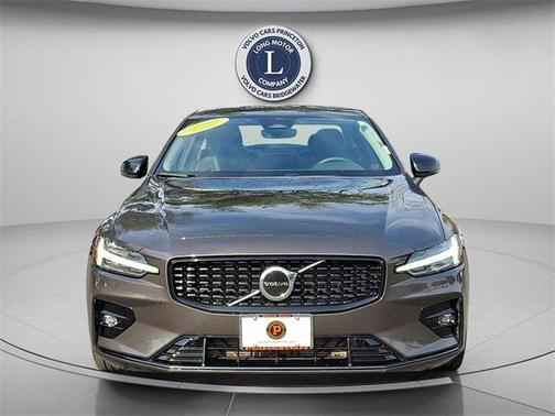 2025 Volvo S60 B5 Core