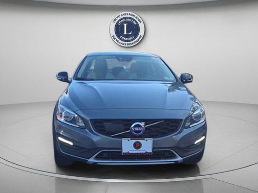 Gray Metallic 2018 Volvo S60 Cross Country T5