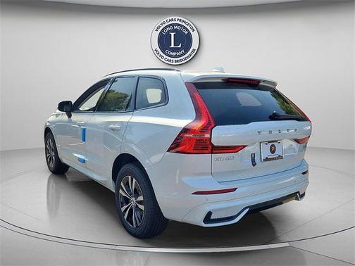 2025 Volvo XC60 Core