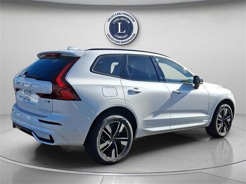 2026 Volvo XC60 B5 Plus