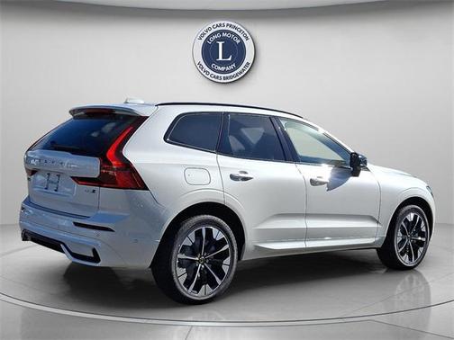 2026 Volvo XC60 B5 Plus