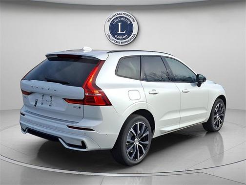 2025 Volvo XC60 B5 Plus