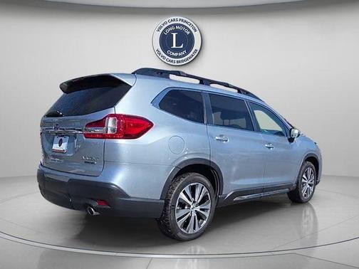 Ice Silver Metallic 2022 Subaru Ascent Limited 7-Passenger