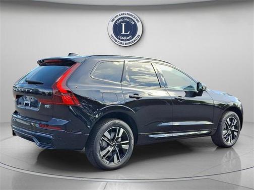 2026 Volvo XC60 B5 Plus