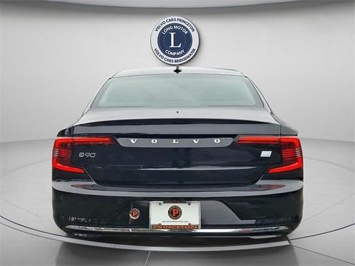 2024 Volvo S90 Recharge Plug-In Hybrid T8 Ultimate