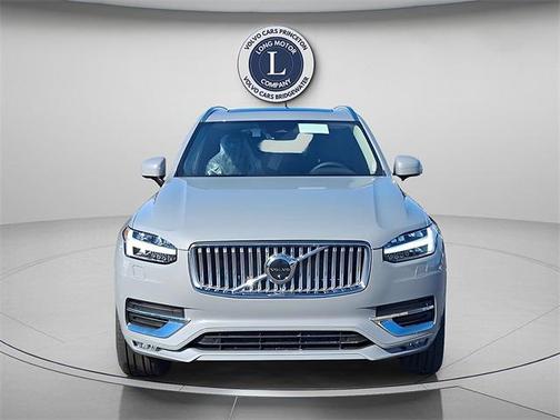 2025 Volvo XC90 B6 Plus 7-Seater
