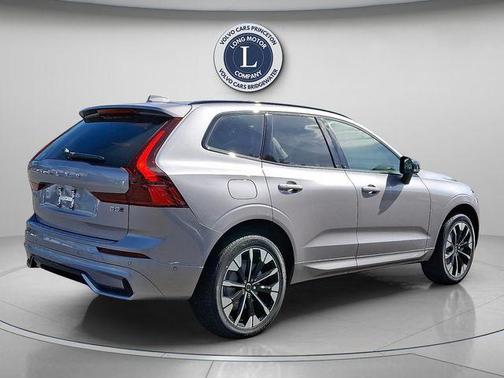 2026 Volvo XC60 B5 Plus