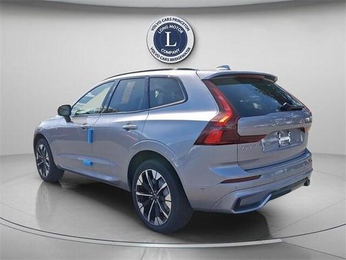 2026 Volvo XC60 B5 Plus