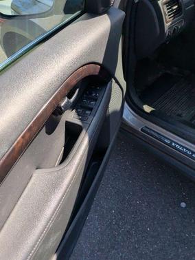 Sea Shell Metallic 2016 Volvo XC70 T5 Premier