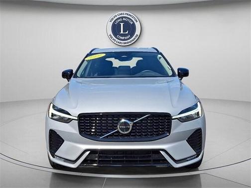 2025 Volvo XC60 B5 Plus