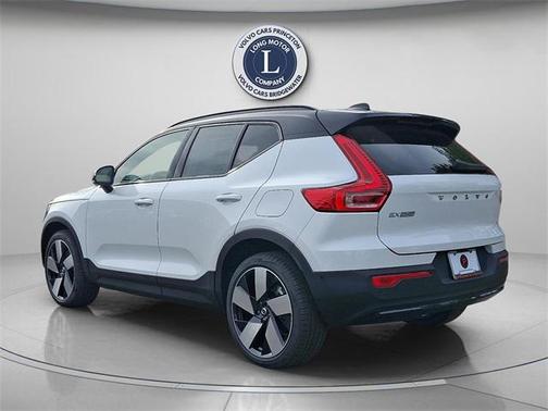 2026 Volvo EX40 Single Motor Extended Range Plus