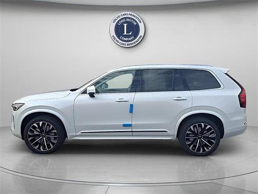 2025 Volvo XC90 B6 Plus 7-Seater