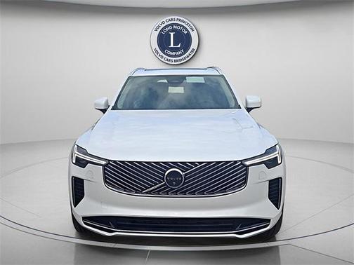 2025 Volvo XC90 B6 Plus 7-Seater